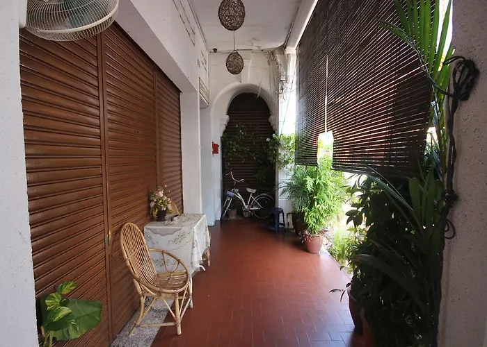 Cocoa Mews Cafe And Homestay