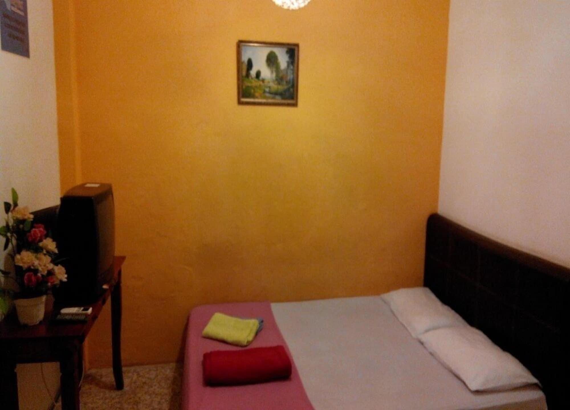 Cocoa Mews Cafe And Guest house